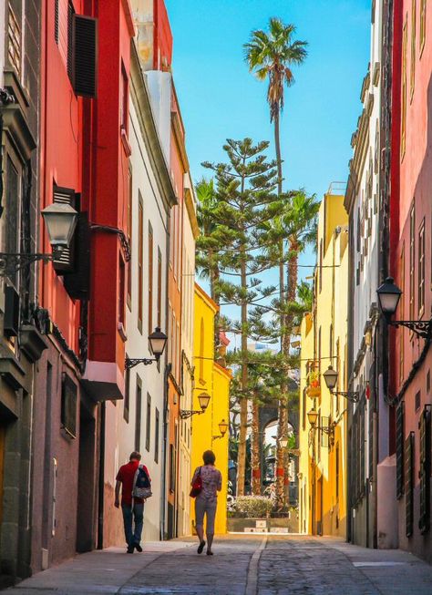 Rincón del barrio de Vegueta en Las Palmas de Gran Canaria Grand Canaria, Spain Culture, Places In Spain, Island Art, City Scene, Island Travel, Island Beach, Canary Islands, Spain Travel