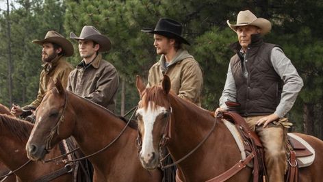 Lee Dutton, Native American Reservation, Yellowstone Series, Luke Grimes, Cowgirl Magazine, Estilo Country, Xbox Game, Horse Diy, Ensemble Cast