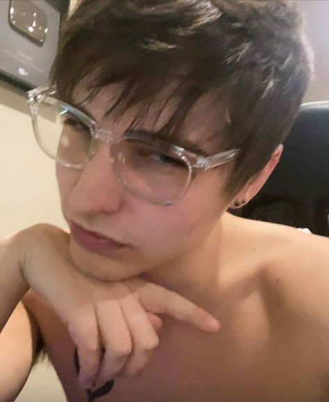 Colby Brock Snapchat, Glee Videos, Tiktok Acc, Sam And Colby Fanfiction, Colby Cheese, Guys Night, Fangirl Problems, Colby Brock, Johnnie Guilbert