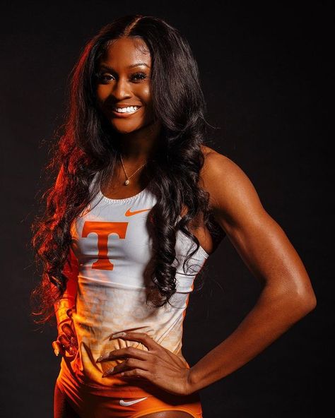 Maia Alyse (@ogmaiaaaa) • Instagram photos and videos Track Banner Poses, Track Senior Pictures Runners, College Track And Field Media Day, Media Day Poses Track And Field, Media Day Track And Field, Media Day Poses Track, Track And Field Media Day Poses, Track Poses Photo Shoots, Track And Field Photoshoot