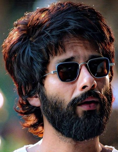 Sahid Kapoor Images, Shahid Kapoor Beard, Sahid Kapur, Kabir Singh Shahid Kapoor, Kabir Singh, Mens Hairstyles Thick Hair, Beard Look, Shahid Kapoor, Men Haircut Styles