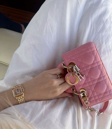 Dior Micro Bag, Lady Dior Bag Outfit, Dior Bag Outfit, Pink Vibe, Pink Dior, Chanel Fragrance, Luxury Bags Collection, Aesthetic Bags, Fashion Shoes Heels