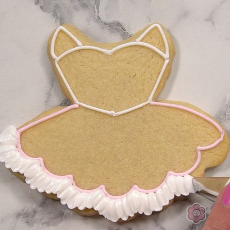 The Flour Box on Instagram: “With the ruffle and pretty rose details, this Ballet Tutu is one of my all time favorite cookies to decorate and now it is featured in our…” Dance Cookies, Cookies To Decorate, How To Make Ruffles, Cookie Shapes, Cookie Decorating Kit, Rose Details, Pretty Rose, Rosé Details, Ballet Tutu