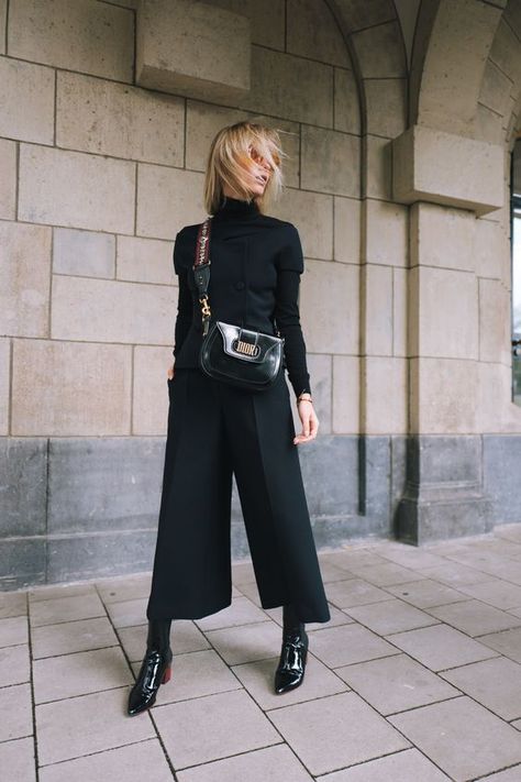 Culotte Outfit, Dior Outfit, Mode Instagram, Chique Outfits, Mode Casual, Modieuze Outfits, Fashion Night, 가을 패션, 여자 패션