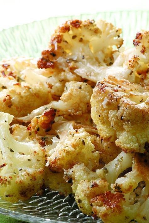 Easy Cauliflower Recipes, Seared Salmon Recipes, Parmesan Roasted Cauliflower, Roasted Cauliflower Recipes, Cauliflower Recipe, Vegetarian Side Dishes, Cooking Method, Cauliflower Recipes, Healthy Side Dishes