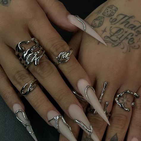 Chaun Legend on Instagram: "Had to do a lil remix 🛸 Liquid Chrome Swirls @ridleys_lalalandd" Blinged Out Chrome Nails, 3d Chrome Swirl Nails, Chrome Outline Nails, Liquid Chrome Nails, Chaun Legend Nails, White And Chrome Nails, Y2k Nails Chrome, Chrome Swirl Nails, Dear Nails