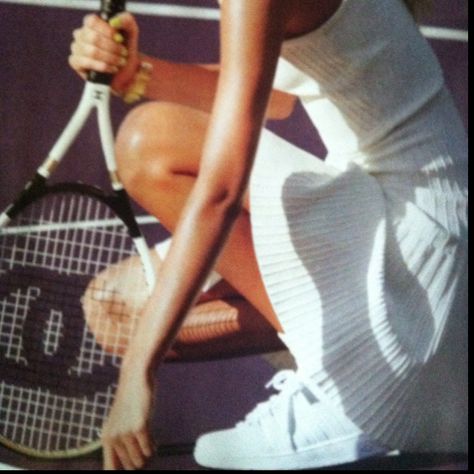 Chanel tennis racket Charlotte York Aesthetic, Tennis Dresses, Charlotte York, Workout Dress, Tennis Aesthetic, Golf Dress, Super Rich Kids, Aesthetic Inspiration, Sporty And Rich