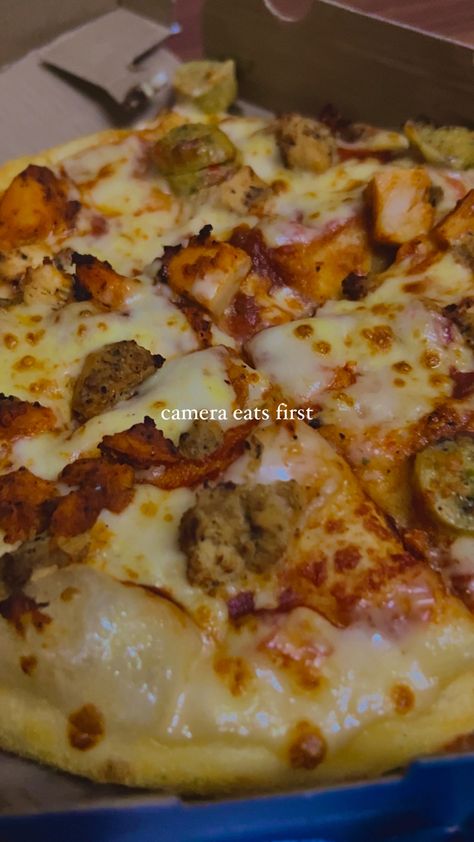 Pizza photo | insta story ideas |food photos Yummy Food Instagram Story, Pizza Aesthetic Captions, Caption For Pizza Picture, Food Quotes Instagram Story, Pizza Ig Story Ideas, Good Food Instagram Story, Funny Insta Story Ideas, Aesthetic Pizza Insta Story, Food Photography Instagram Story