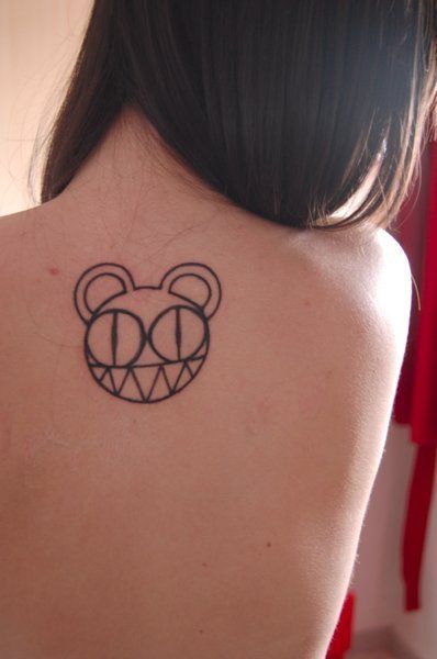 Radiohead Bear Tattoo, The Bends Tattoo Radiohead, Radiohead Tattoo Ok Computer, Music Album Tattoo, Weird Fishes Radiohead Tattoo, Radio Head Tattoo, Radiohead Nails, Radiohead Tattoo Ideas, Radiohead Bear