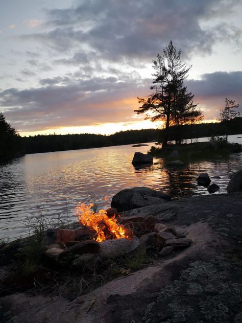 Muskoka Summer Aesthetic, Muskoka Cottage Aesthetic, Lake George Aesthetic, Cottage Lake Aesthetic, Cottage Life Ontario, Teagan Aesthetic, Muskoka Aesthetic, Tess Core, Carmen Core