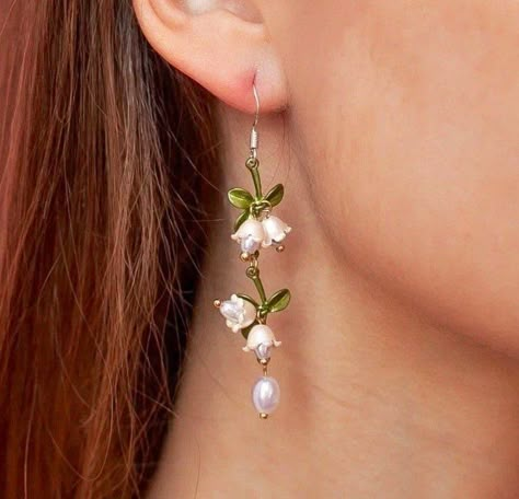 What’s more beautiful than these Lily of the Valley Retro-cute Earrings! Match them with the bracelets (available separately) and make a dream floral style! Size: 2.9 inch Material: alloy steel brass zinc copper Weight: 0.3 oz for both Family Stone, Daily Vibes, Owl Artwork, Lily Of The Valley Flowers, Cherry Earrings, Owl Family, Floral Jewellery, Delicate Earrings, Pretty Earrings