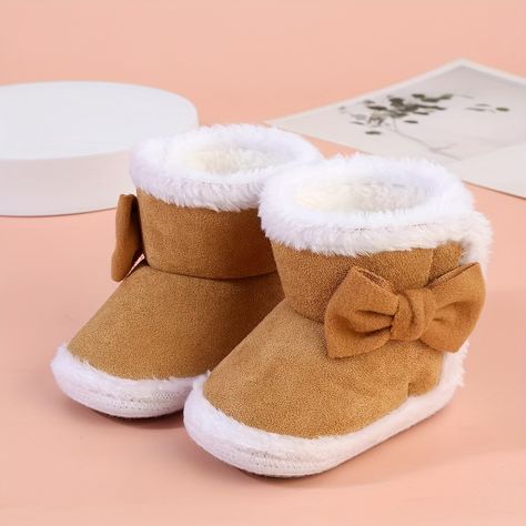 Knitted baby boots