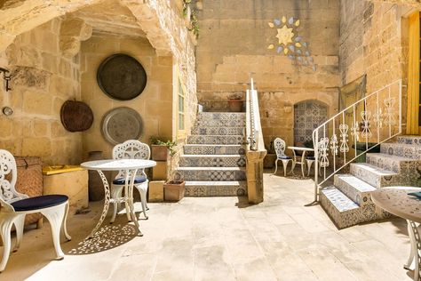 Lounge Architecture, Maltese House, Malta House, Gozo Malta, Century Farmhouse, Tourist Center, Mediterranean Tile, Diagon Alley, Pyramids Of Giza