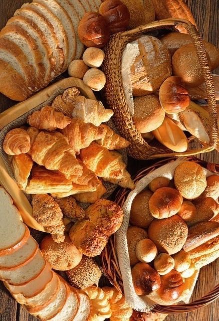 Bread Platter, Honey Breakfast, Bread Art, Summer Baking, Healthy Meals To Cook, Puff Pastry Recipes, Bakery Bread, Bread And Pastries, Pastry Recipes