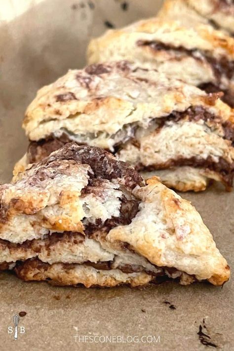 Nutella Scones Recipe, Hazelnut Nutella Recipes, Scones Packaging Ideas, Bisquick Scones Recipes, Biscoff Scones, Fall Scones Recipe, Scone Flavor Ideas, Holiday Scones, Nutella Cookie Recipes