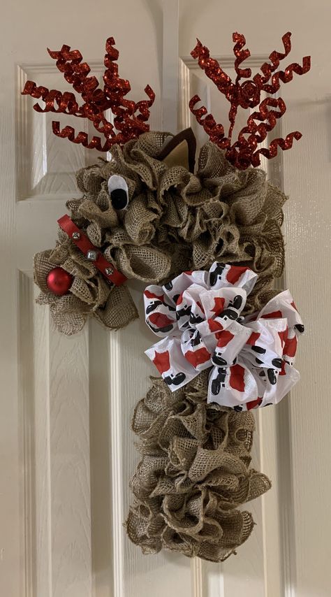 Burlap Candy Cane Wreath, Dollar Tree Candy Cane Wreath Form Diy, Burlap Christmas Wreath Ideas, Candy Cane Reindeer Wreath, Reindeer Wreaths Diy, Reindeer Wreath Burlap, Diy Candycane Wreaths, Dollar Store Candy Cane Wreath, Deco Mesh Candy Cane Wreath