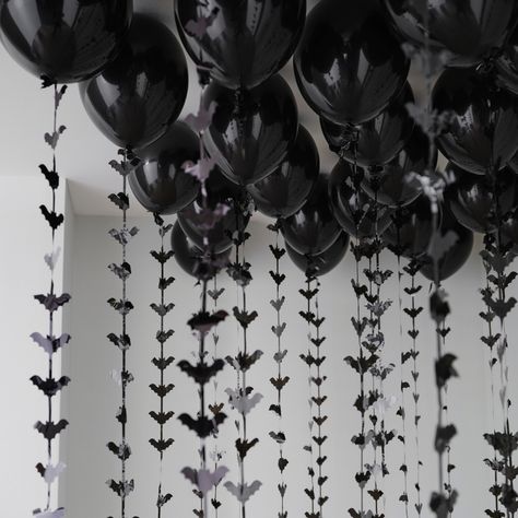 Halloween Ceiling Decorations, Balloons Ceiling, Bat Balloon, Halloween Ceiling, Halloween Candy Bar, Balloon Ceiling, Halloween Balloon, Ceiling Decorations, Bat Decorations