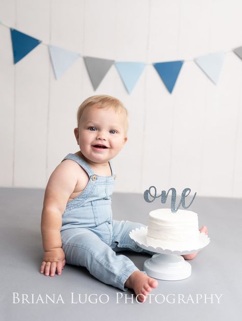 Baby 11 Months Photography, First Birthday Boy Pictures, Baby Boy First Birthday Photo Shoot, Baby Boy 1st Birthday Photoshoot, Simple 1st Birthday Photoshoot, 1st Birthday Photoshoot Boy, Boy Birthday Pictures, Bday Photoshoot