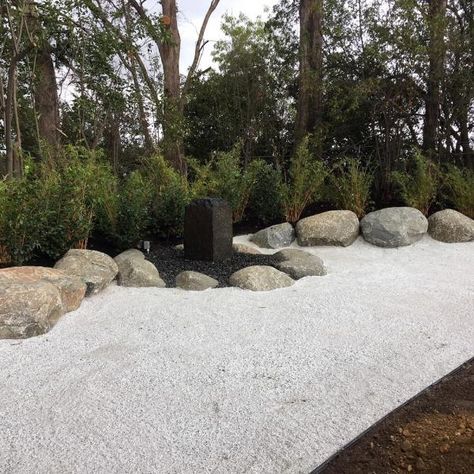 Outdoor Hardscape, Ice Landscape, Blacknose Sheep, Valais Blacknose, Flagstone Path, Decomposed Granite, Backyard Dreams, Landscape Rock, Meditation Garden