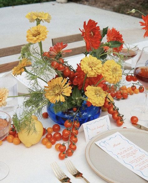 Non Floral Table Decor, Italian Themed Flower Arrangements, Italian Table Centerpieces, Tomato Flower Arrangement, Fruit And Vegetable Centerpieces, Italian Summer Flowers, Vegetable Table Decor, Italian Inspired Floral Arrangements, Tomato Party Decorations