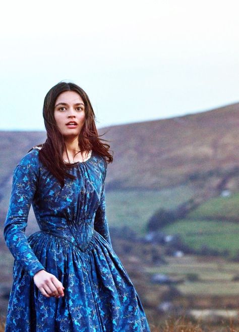 Emma Mackey as Emily Brontë in ‘Emily’ (Film, 2022). Best Period Movies, Zuleikha Robinson, 1800s Dresses, Emma Mackey, Rebecca Hall, Sarah Gadon, Emily Brontë, Historical Women, Bts Inspired Outfits