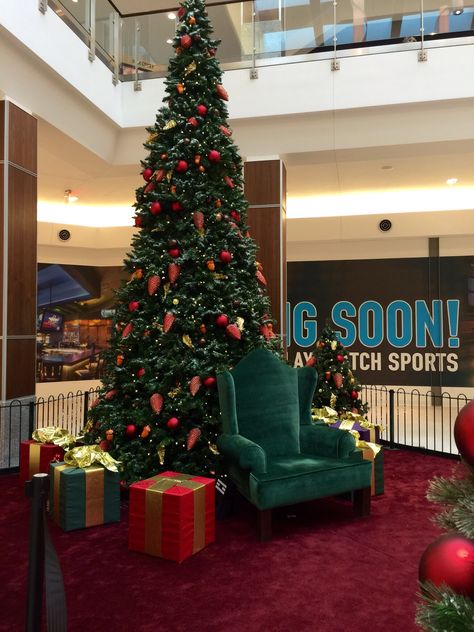 Another view of throne at local mall in Springfield, VA. Mall Santa, Giant Christmas Tree, Royal Christmas, Christmas Church, Santa Photos, Photo Sets, Town Center, Family Movie Night, Childrens Christmas