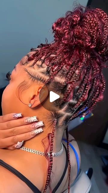 Shaved Sides With Braids, Burgundy Braids For Black Women, Boho Knotless Braids Bob, Boho Braids Bob, Burgundy Knotless Braids, Boho Braids Hairstyles, Hair Schedule, Burgundy Deep Wave, 4b Hairstyles