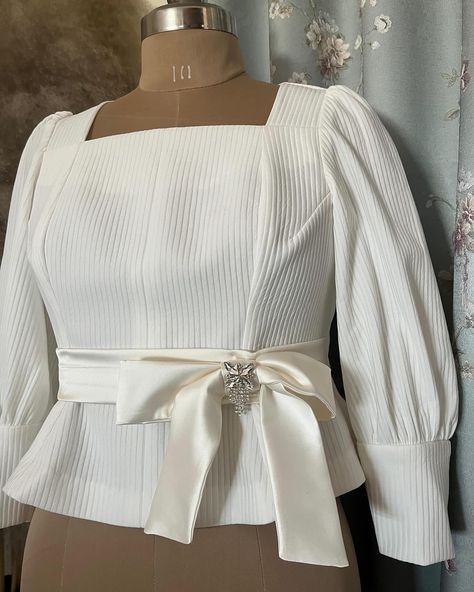 #sundaytop#sundaydress#mizosundaytop#whitedress#satin#white#madewithlove#twentyonebyafeli Satin Top Designs For Women, Trendy Dresses 2024, Sunday Tops For Women, Mizo Sunday Dress, Sunday Dress Design, Casual Top Designs, Stylish Tops Fashion, Sunday Dress Outfit, Traditional Tops