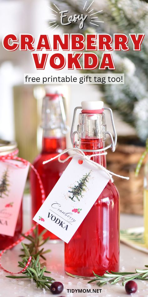 pretty bottles filled with Cranberry Vodka Infusion Christmas Infused Alcohol, Diy Infused Vodka Holiday Gifts, Christmas Infused Vodka, Cranberry Infused Vodka Homemade, Diy Infused Vodka, Infused Vodka Recipes Christmas, Homemade Infused Vodka, Diy Flavored Vodka, Homemade Liquor Gifts