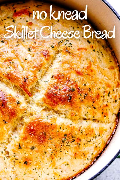 Making warm and crusty homemade bread is easier than you think with this No Knead Skillet Cheese Bread. If you’ve ever felt intimidated by the idea of making your own bread, this is the bread to try. You don’t need a fancy bread maker or any tools other than a mixing bowl, wooden spoon, and a skillet. Soup Bread, Skillet Bread, Cheese Bread Recipe, Dutch Oven Bread, Artisan Bread Recipes, Best Bread Recipe, Cloud Bread, Dutch Oven Recipes, Cheesy Bread