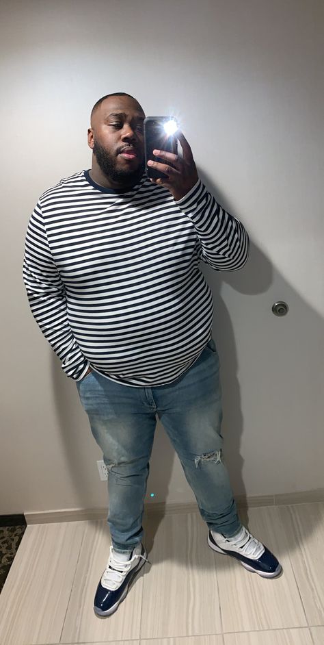 Fat Black Guy, Chubby Boy Aesthetic, Fat People Outfits, Fat Black Man, Classy Black Men, Big Boy Aesthetic, Fat Guy Outfits, Big Man Style, Chubby Men Fashion