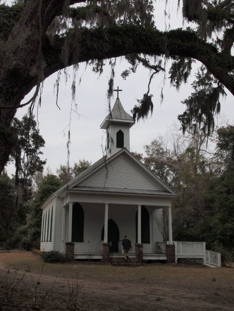 11 Of The Best Small Rural Towns In South Carolina Southern Gothic Aesthetic, Church Aesthetic, American Gothic, Southern Gothic, Gothic Aesthetic, Gothic Horror, Dark Aesthetic, Small Towns, South Carolina