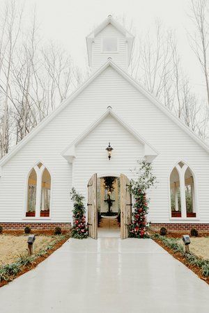 Outside Wedding Ceremonies, Honeymoon House, Open Air Chapel, Open Air Wedding, Church Building Design, Wedding Venues North Carolina, Winter Wedding Flowers, Outdoor Fall Wedding, White Building