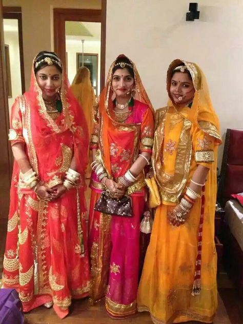 Rajput Jewellery, Rajasthani Bride, Rajasthani Dress, Rajputi Dress, Indian Bridal Lehenga, Indian Bridal Hairstyles, Royal Dresses, Brides Wedding Dress, Saree Dress