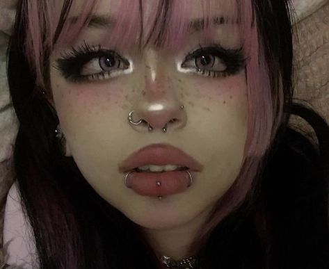 Eyeliner Y2k, Draculaura Makeup, E Girl Makeup, Egirl Makeup, Makeup Drawing, Cute Eye Makeup, Alt Makeup, Kawaii Makeup, Swag Makeup