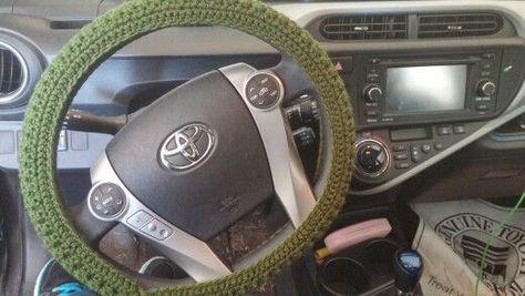 Steering Wheel Cover Crochet Pattern, Wheel Cover Crochet Pattern, Crochet Pattern Stitches, Crochet Gadgets, Wheel Cover Crochet, Steering Wheel Cover Crochet, Crochet Patterns Ideas, Leather Steering Wheel Cover, Leather Steering Wheel