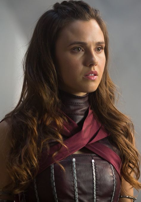 Amberle Elessedil (The Shannara Chronicles) Shanara Chronicles Amberle, Poppy Drayton Shannara, The Shannara Chronicles Amberle, Shannara Chronicles Amberle, Amberle Shannara, Amberle Elessedil, Shanara Chronicles, Poppy Drayton, The Shannara Chronicles