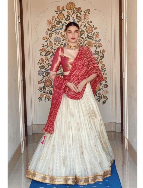 Tarun Tahiliani Lehenga, Casual Blouse Designs, Ivory Lehenga, Bridesmaid Outfits, Aditi Rao Hydari, Aditi Rao, Simple Lehenga, Trendy Outfits Indian, Lehenga Designs Simple