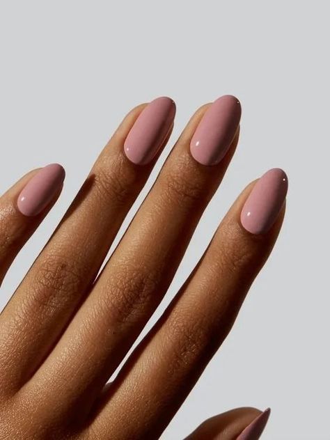 Muted Pink Nails, Fall Neutral Nail Colors, Blush Pink Nails, Pink Nail Colors, September Nails, Subtle Nails, Simple Gel Nails, Blush Nails, Nagel Inspo