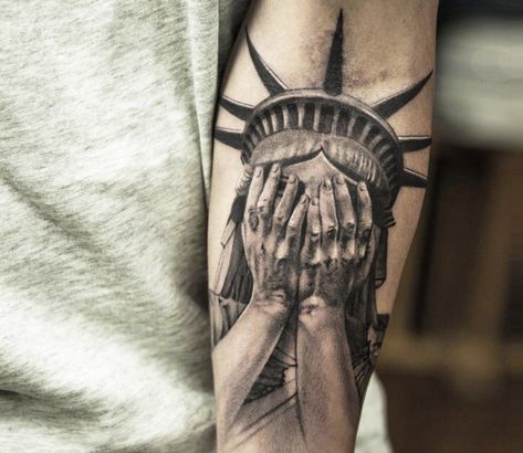 NikiNorberg Statue Of Liberty Tattoo, Liberty Tattoo, Viking Tattoo Sleeve, See Tattoo, Hyper Realistic Tattoo, Patriotic Tattoos, Gangsta Tattoos, Statue Tattoo, Chicano Tattoos