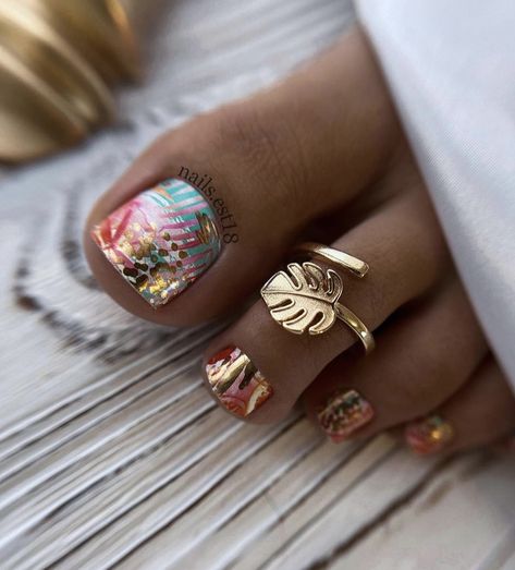 Heaven Nails, Nail Glam, Pedicure Designs Toenails, Pedicure Nail Designs, Pedicure Ideas, Gel Toe Nails, Casually Chic, Pretty Toe Nails, Fancy Nails Designs