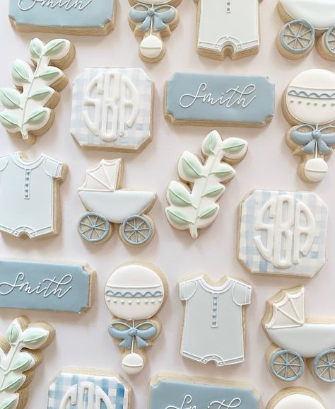 Cookies For One, Baby Boy Cookies, Pastel Baby Shower, Baby Shower Cakes For Boys, White Baby Showers, Make Cookies, Baby Event, Green Baby Shower, Spring Baby Shower