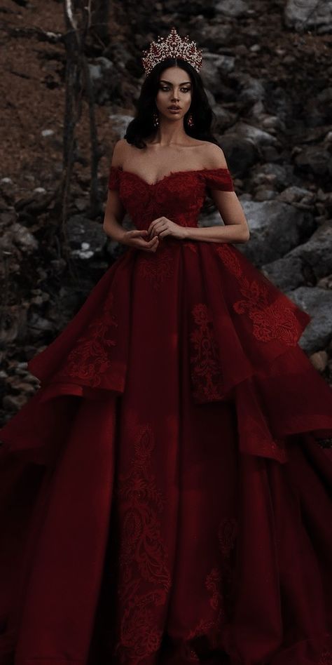 Red Gown Fantasy Aesthetic, 1700s Royalty Aesthetic, Dark Royal Aesthetic Dress, Dark Red Royal Dress, Royal Red Dress Aesthetic, Dark Queen Aesthetic Dress Black, Masquerade Ball Aesthetic Dress, Princess Red Aesthetic, Black Dress Princess Aesthetic