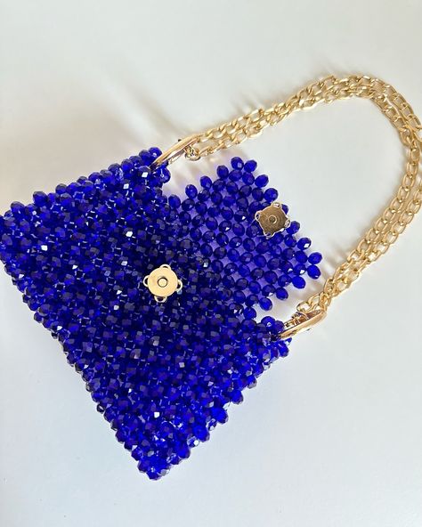 Crystal fashion royal blue mini bag #explore #explorepage #bag Pearl Purse, Bead Bag, Beads Art, Crystal Fashion, Pearl Bag, Top Trending, Trending Fashion, Clothes Crafts, Beaded Bags