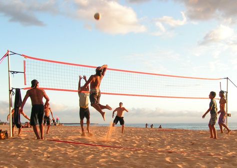 beach ground | The beautiful coast of Long Beach, CA….my old stomping ground. As I ... Beach Volley, Volleyball Training, Volley Ball, Beach Volleyball, Summer Bucket Lists, Pink Summer, South Beach, New Yorker, Santa Monica