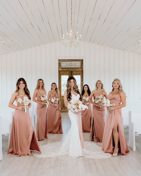 Gabby and her beautiful bridal party 🫶🏼🐚🌸 Photo/Video: @h_nphotos Caterer: @patrioticpigweddings DJ: @dualthreatentertainment Florist: @goldengirlfloralco Marquee Letters: @lonestarglowco 360 Photobooth: @lonestar360photobooth Content Creator: @thesocialbri Bartending: @americasfinestbartending Hair/Makeup: @sheisartbeauty Rentals: @simplychicrentals Wedding bands: @haltoms Bridesmaids dresses: @azazieofficial Wedding dress: @ruedeseinebridal Groom/Groomsmen suits: @menswearhouse ... Blush Colored Bridesmaid Dresses, Bridal Party Photoshoot, Bridal Party Color Schemes, Bride And Bridesmaid Pictures, Cute Bridesmaid Dresses, Bridal Party Photography, Blush Wedding Colors, Bridesmaid Poses, Bridesmaid Pictures