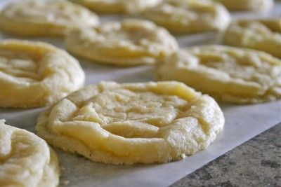 Lemon Crinkle Cookies Lemon Cookie, Lemon Crinkle Cookies, Churros Recipe, Lds Living, Pie Pops, Food Contest, Crinkle Cookies, Good Eat, Lemon Cookies