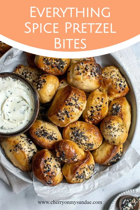 Cheese Sauce For Pretzel Bites, Soft Pretzels Bites, No Yeast Pretzel Bites, Easy Soft Pretzel Bites Recipe, Healthy Pretzels, Soft Pretzel Bites With Cheese Sauce, Classic Snacks, Chive Cream Cheese, Spiced Pretzels