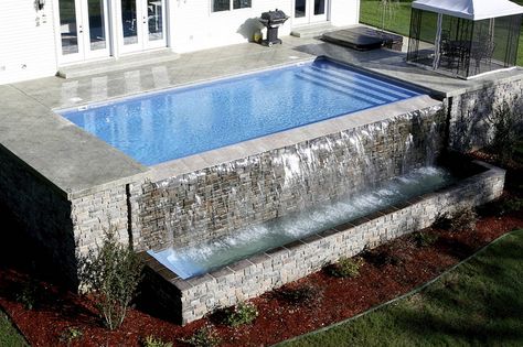 Piscina Rectangular, Luxury Pools Backyard, Kleiner Pool Design, Moderne Pools, Farmhouse Patio, Infinity Pools, Small Pool Design, Rectangular Pool, Infinity Edge Pool