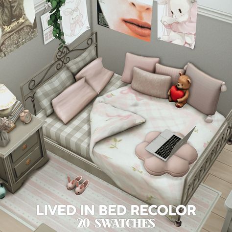 LIVED IN BED - RECOLOR ౨ৎ ⋆｡˚ I feel like I can rarely find bed recolors that I like and in this style, so I made some! recolor of @awingedllama bedding with 20 swatches :) download (mesh included) Sims 4 Cc Floor Clutter, Sims 4 Couch Bed Cc, Ts4 Pc Cc, Outside Cc Sims 4, Ts4 Cottage Living Cc, Sims 4 Cute Bedroom, Sims 4 Furniture Recolor, Sims 4 Bed Recolors, Sims4cc Bed